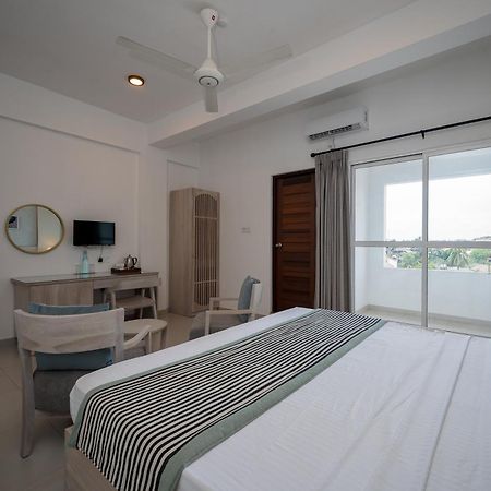 Hotel Oviya Vavuniya Exteriér fotografie