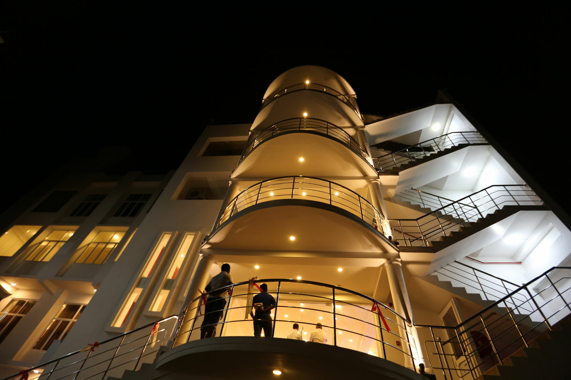 Hotel Oviya Vavuniya Exteriér fotografie
