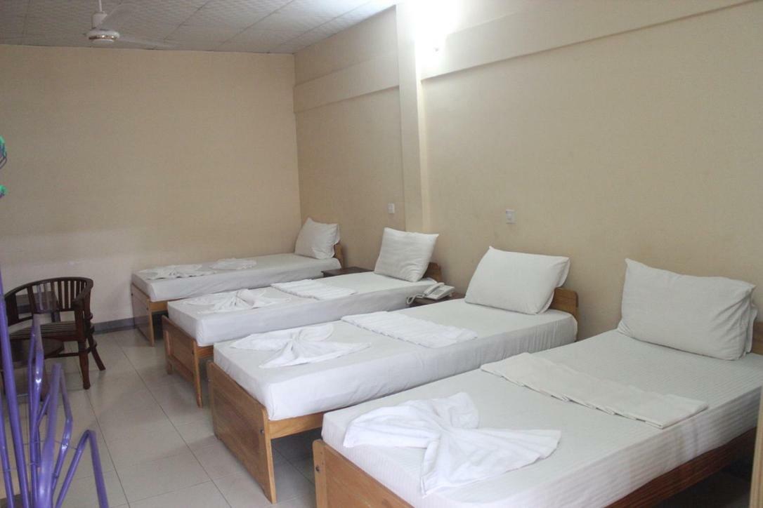 Hotel Oviya Vavuniya Exteriér fotografie